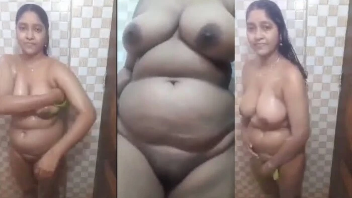 Big Boobs Horny Bhabhi Full Nude Bathing And Fingering MMS
